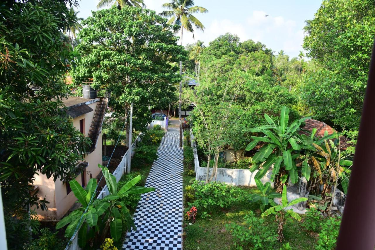 バルカラDevi Kripa Residencyアパートメント エクステリア 写真