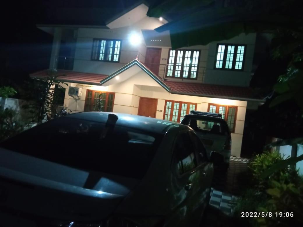 バルカラDevi Kripa Residencyアパートメント エクステリア 写真