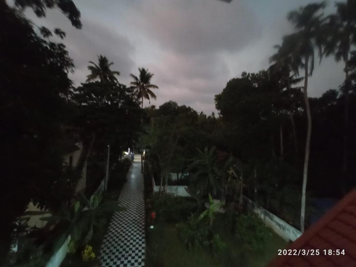 バルカラDevi Kripa Residencyアパートメント エクステリア 写真