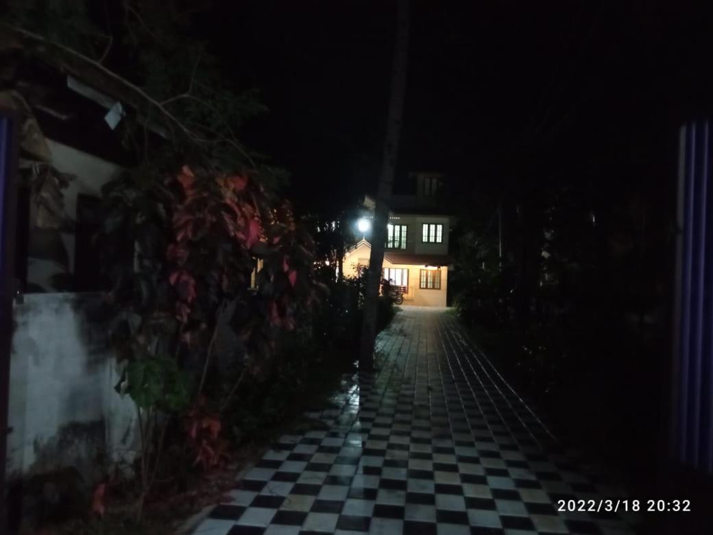 バルカラDevi Kripa Residencyアパートメント エクステリア 写真